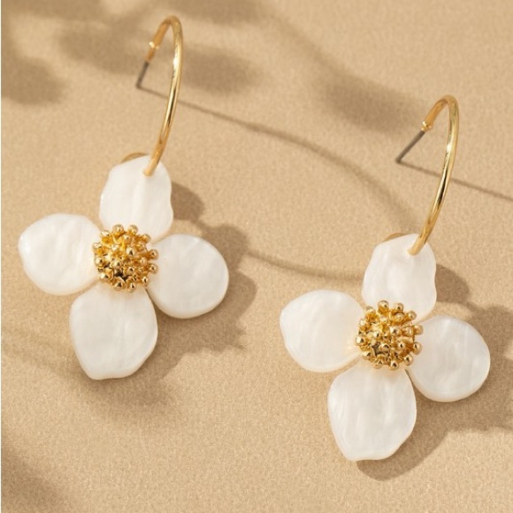 Flower Drop Earrings - White (7109)